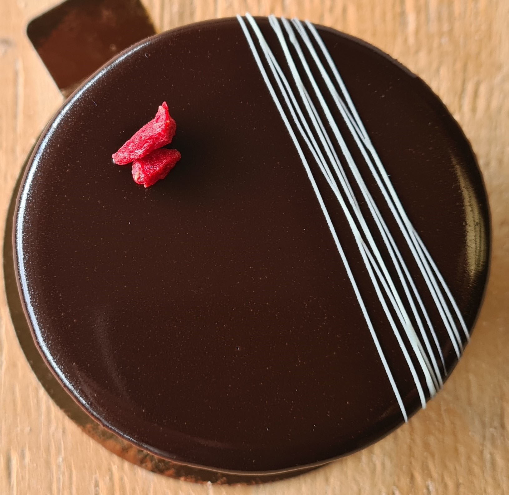 Raspberry Buttercream Cake Image