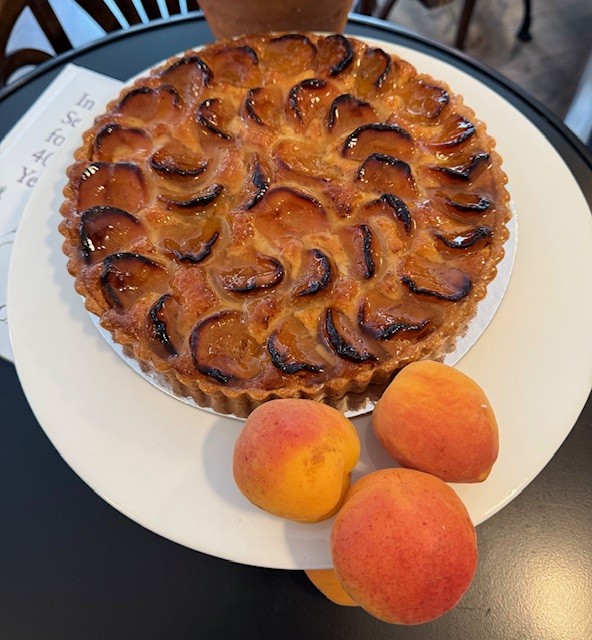 Apricot and almond tart